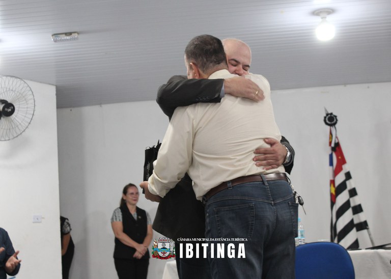 Sessão Solene - Cidadania Ibitinguense Elza e André 11.jpg