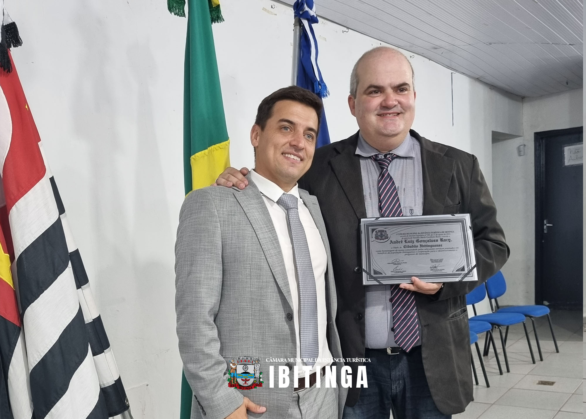 Sessão Solene - Cidadania Ibitinguense Elza e André 28.jpg